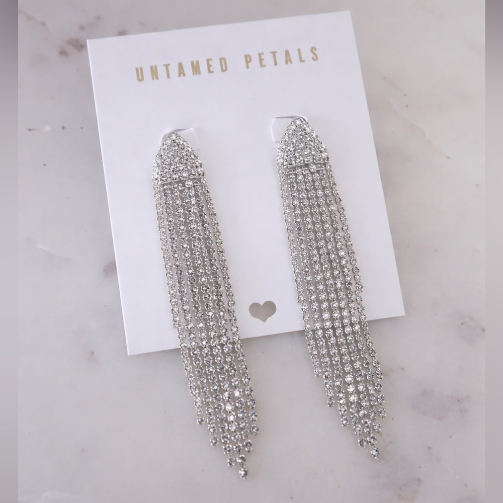 Untamed Petals Silver TRINITY DROPS earrings